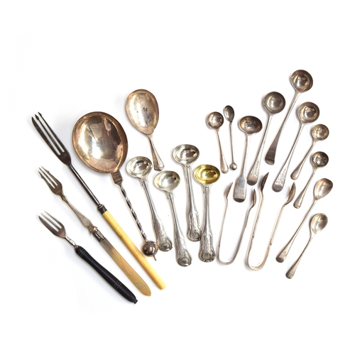 61 - A mixed lot of silver flatware, to include a set of four generous George III salt spoons; two pairs ... 