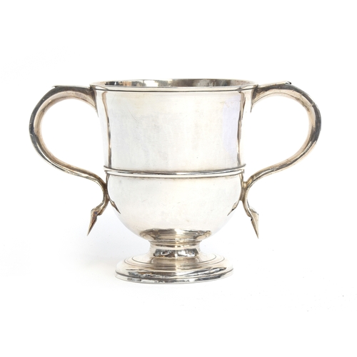 112 - A George II silver two-handled cup by Thomas Mason, London 1736, of plain form with ribbed girdle an... 