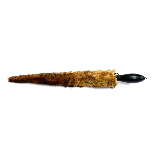 193 - A taxidermy otter rudder, 35cmL