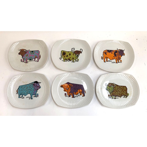 96 - A set of six vintage Ironstone Beefeater plates