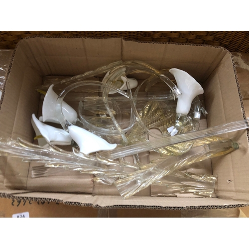 801 - A large quantity of Venetian glass chandelier pieces af