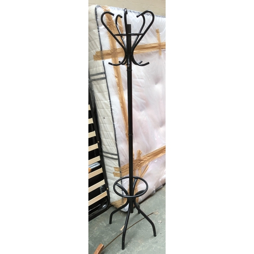 785 - A black metal hat stand