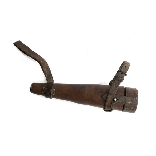 122 - A leather hunting flask holder, flask absent, 27cm long