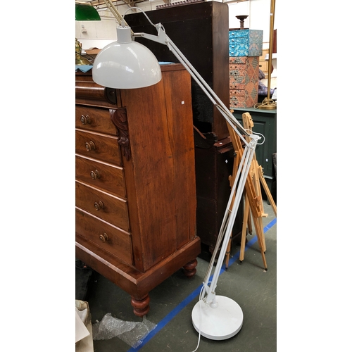 1714 - A large floorstanding anglepoise lamp