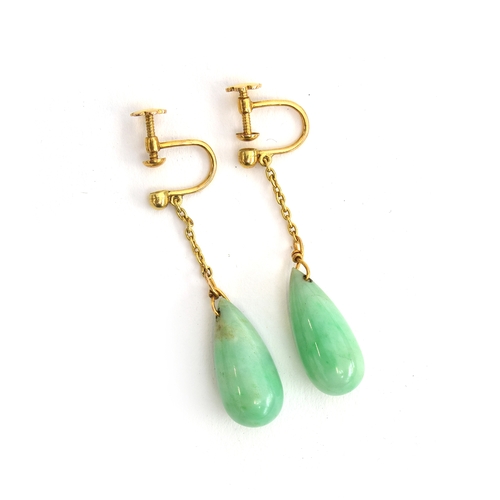 29 - A pair of early 20th century 15ct gold and jade drop earrings, the jade drops 2cm long, gross weight... 