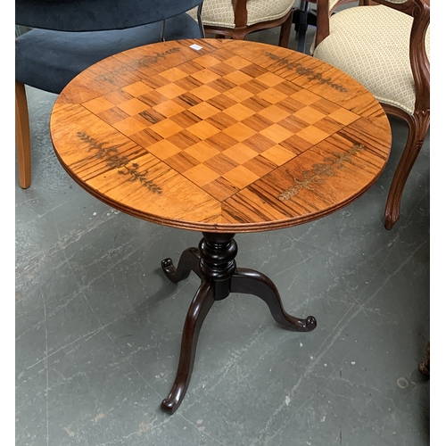 959 - A kingwood and brass inlaid chess table, circular top on vase turned column and tripod legs, 60x65cm