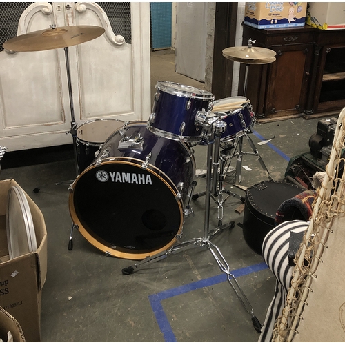 1199 - A Yamaha drum kit