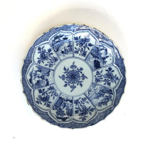 180 - A Chinese blue and white porcelain dish, with scalloped edge, 20.5cmD