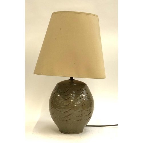 1117 - A studio pottery table lamp, 52cmH to top of shade