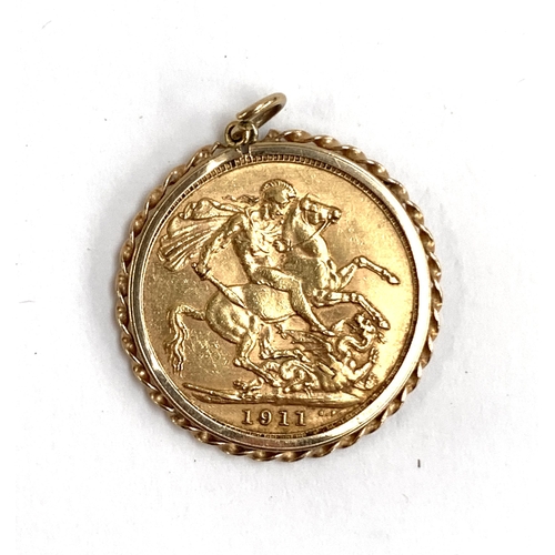 68 - A 1911 gold sovereign in a 9ct gold pendant mount, 8.7g gross weight