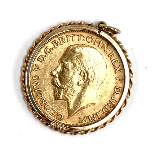 68 - A 1911 gold sovereign in a 9ct gold pendant mount, 8.7g gross weight