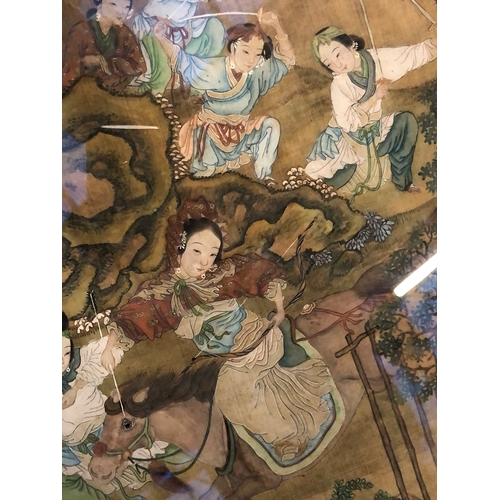 828 - A pair of 19th century Chinese paintings on silk depicting garden and battle scenes, 58x41cm