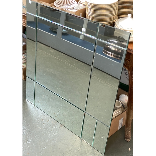 1333 - A contemporary wall mirror with divided plates, 90x90cm