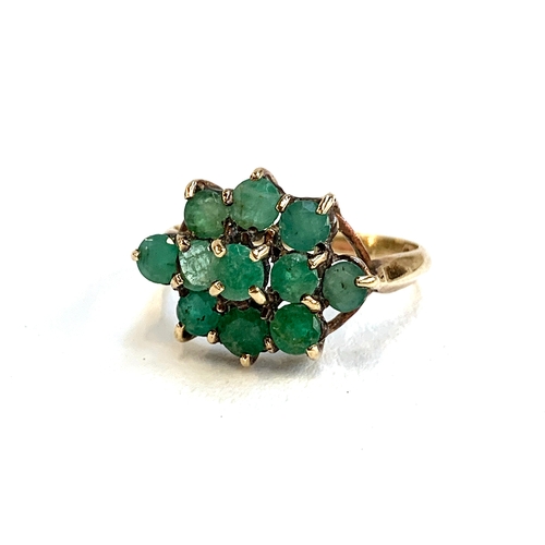 41 - A 9ct gold emerald cluster ring, size Q, 2.8g