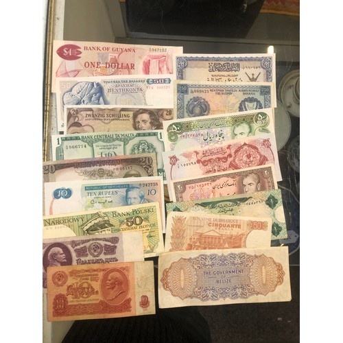 173 - A large quantity of World banknotes to include 500 Roubles 1912, Japan one thousand dollars, Burma, ... 