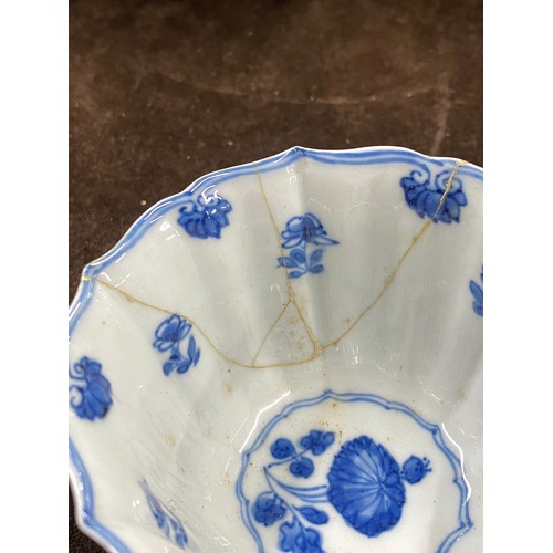 323 - A collection of six Chinese export blue and white Kraak saucers, each approx. 13cmD; together with s... 