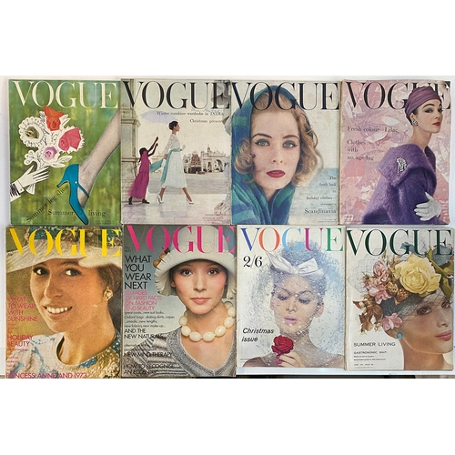 581 - A quantity of vintage 1950s Vogue magazines, 1959, 1956 etc