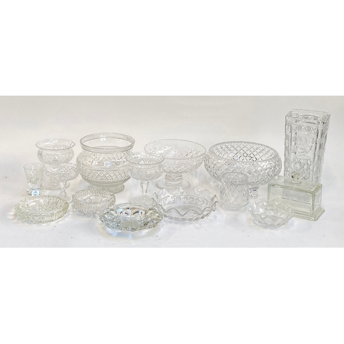 611 - A box of mixed cut glassware, to include Edinburgh crystal