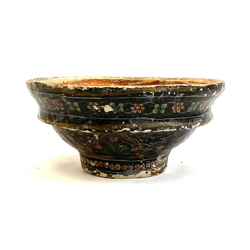 627 - An Indian Kashmiri papier mache bowl, 21.5x10cm