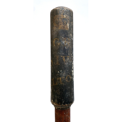 508 - A George IV painted turned wooden police truncheon, partial Latin motto, 44cmL