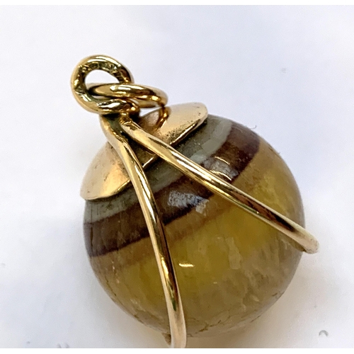 48 - A 9ct gold mounted Derbyshire blue john orb pendant, 1.8cmD, gross weight approx. 12.9g