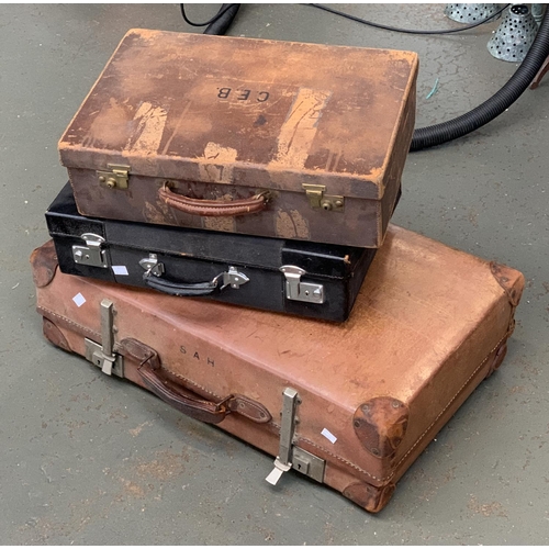 1528 - A small vintage leather gents case; together with two other suitcases