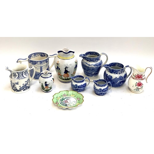 158 - A mixed box of ceramics to include Spode blue and white, Quimper jugs, the tallest 20.5cmH, crescent... 