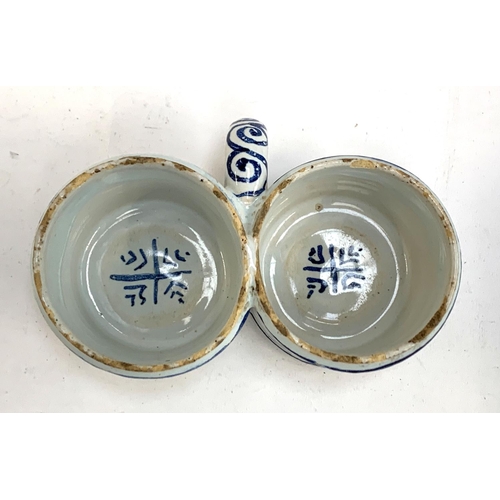 277 - An 18th century Delft twin dish presentier, 16.5cmW, 5.5cmH