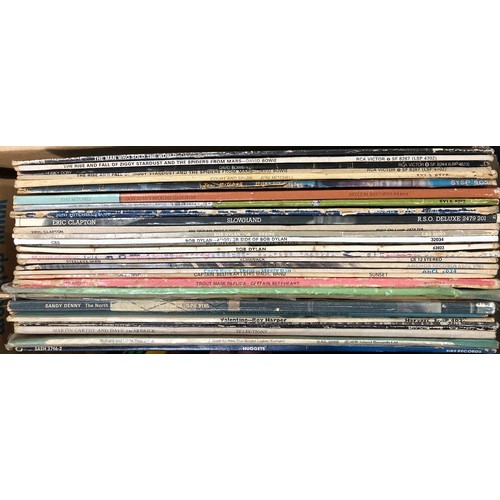 671 - A good mixed box of vinyl LPs, to include album by David Bowie, Joni Mitchell, Eric Clapton, Bob Dyl... 