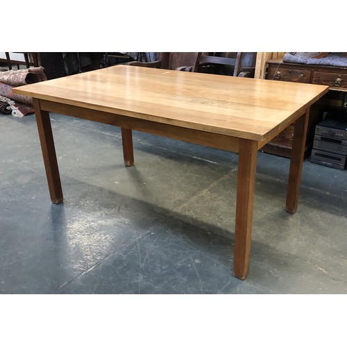 1569 - A modern kitchen table on square section legs, 153x92x77cm