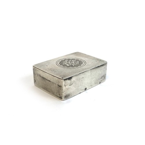 91 - A small Victorian snuff box, maker's mark C.C, Birmingham 1893, engraved with monogram, 4.5x3.3x1.5c... 