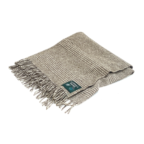 168 - A Hunters Brora wool blanket, 140x90cm