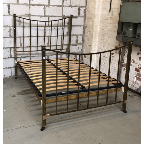 1083 - A brass double bed frame, the head 144cmH