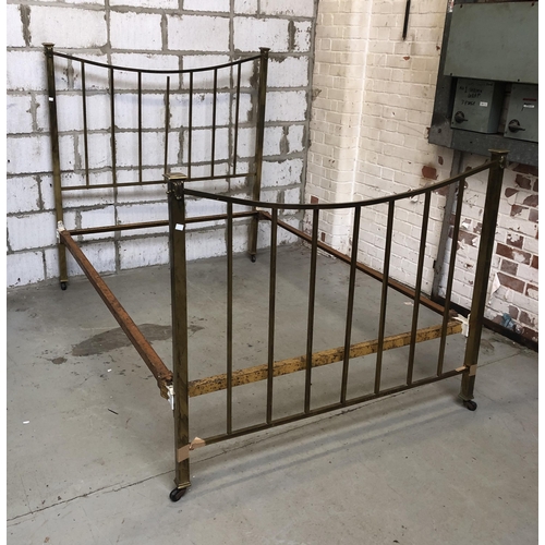 1083 - A brass double bed frame, the head 144cmH