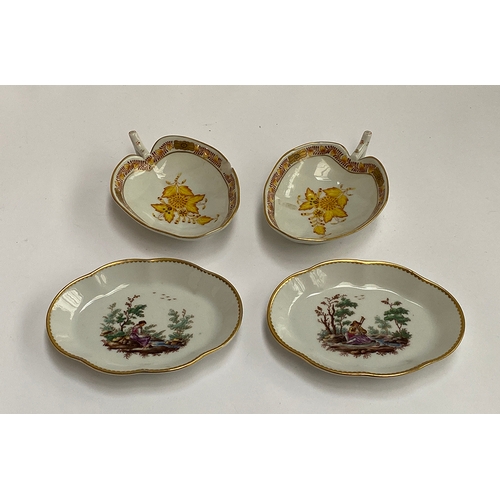 80 - A pair of Richard Ginori porcelain pin dishes depicting figures in a countryside, 12cmW; together wi... 