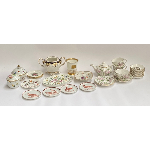 83 - A mixed lot of ceramics to include Vista Alegre pin dishes with bird design; Crown Staffordshire for... 