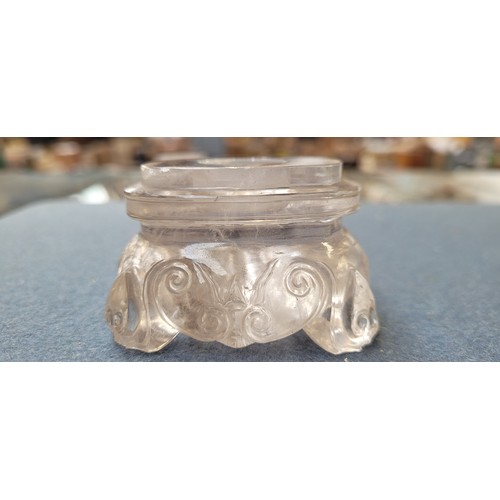 117 - A Chinese carved rock crystal stand, 6cmW 3.8cmH