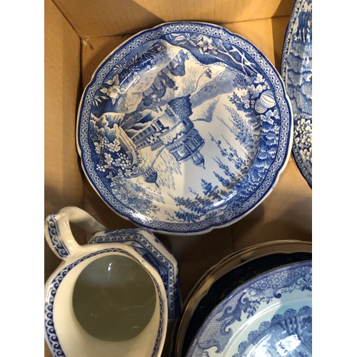 140 - A quantity of 19th century blue and white ceramics to include Wedgwood Fallow Deer jugs, Leeds Potte... 