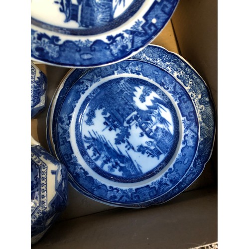 140 - A quantity of 19th century blue and white ceramics to include Wedgwood Fallow Deer jugs, Leeds Potte... 