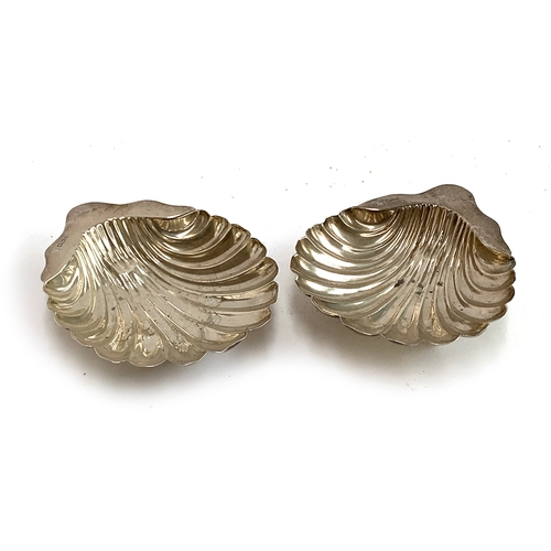 67 - A pair of Edwardian silver scallop shell pin dishes by James Deakin & Sons, Sheffield 1901, 3.6ozt