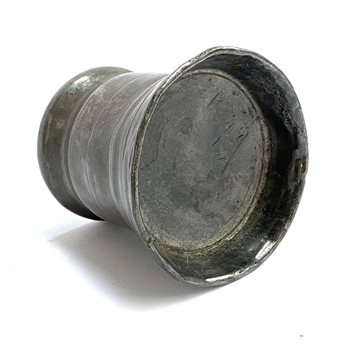 316 - An 18th century pewter pounce pot/sander, 6.2cmH