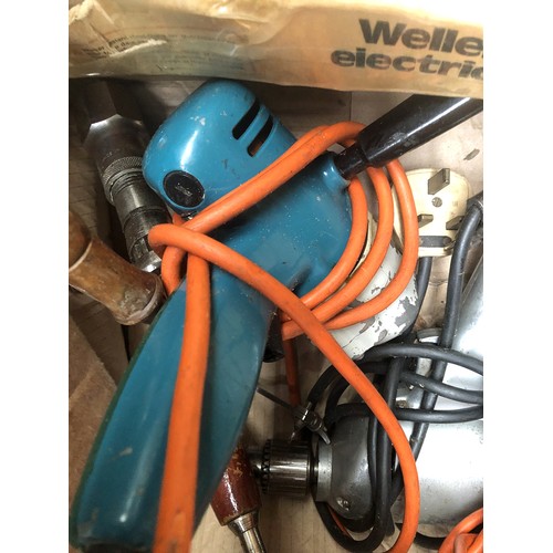1116 - A mixed box of hand drills and electric drills