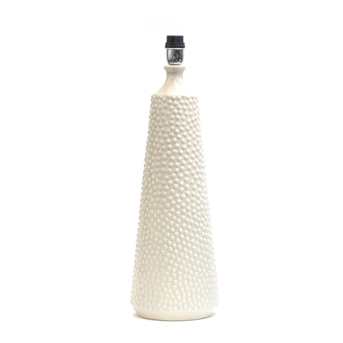 787 - Interior design interest: A Heathfield & Co. 'Clothilde' ceramic table lamp, with linen shade, 64cm ... 