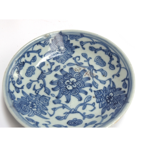 109 - A small Chinese blue and white Tek Sing Cargo style dish, 10.2cm diameter; together with a small 19t... 