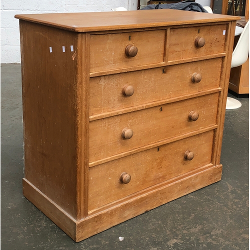 721 - A Victorian pine chest of two short over three graduating drawers, 107x55x98cmH