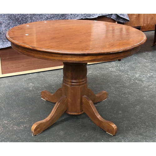 839 - A modern circular oak breakfast table on pedestal base, approx. 107cmD 73cmH