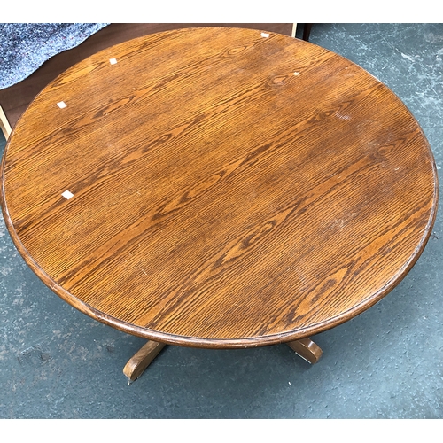 839 - A modern circular oak breakfast table on pedestal base, approx. 107cmD 73cmH