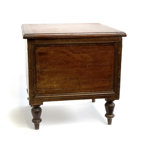 805 - An early 20th century mahogany commode, with ceramic chamber pot, 43x41x43cmH