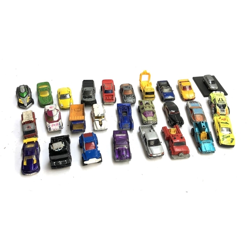 341 - A quantity of die-cast and other model vehicles to include matchbox, hot wheels, corgi, etc