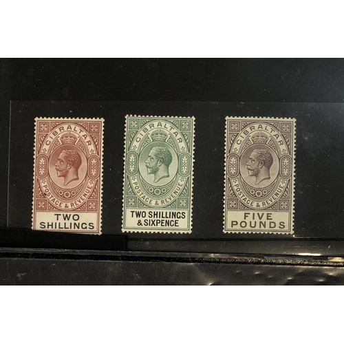 415 - A quantity of definitive and commemorative stamps, many Victorian, to include New South Wales five p... 